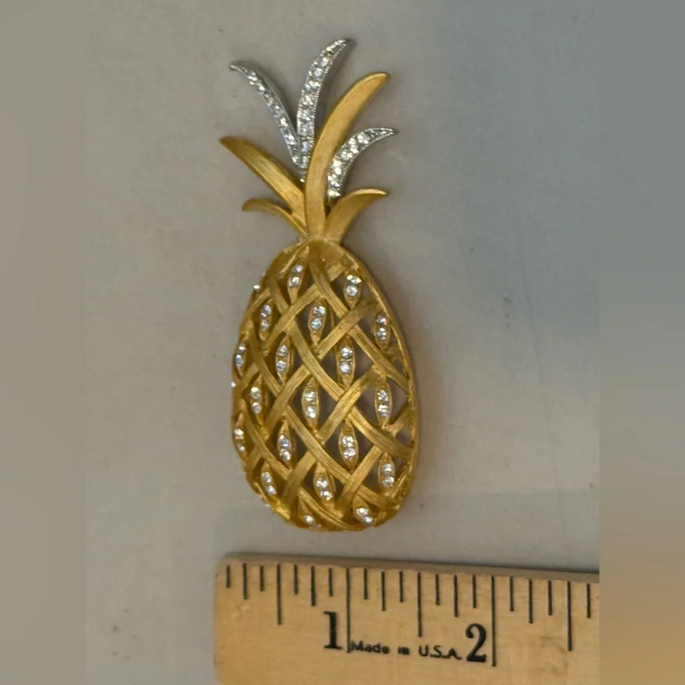 Vintage Gold Rhinestones Large Pineapple‎ Pin ~3” Brooch